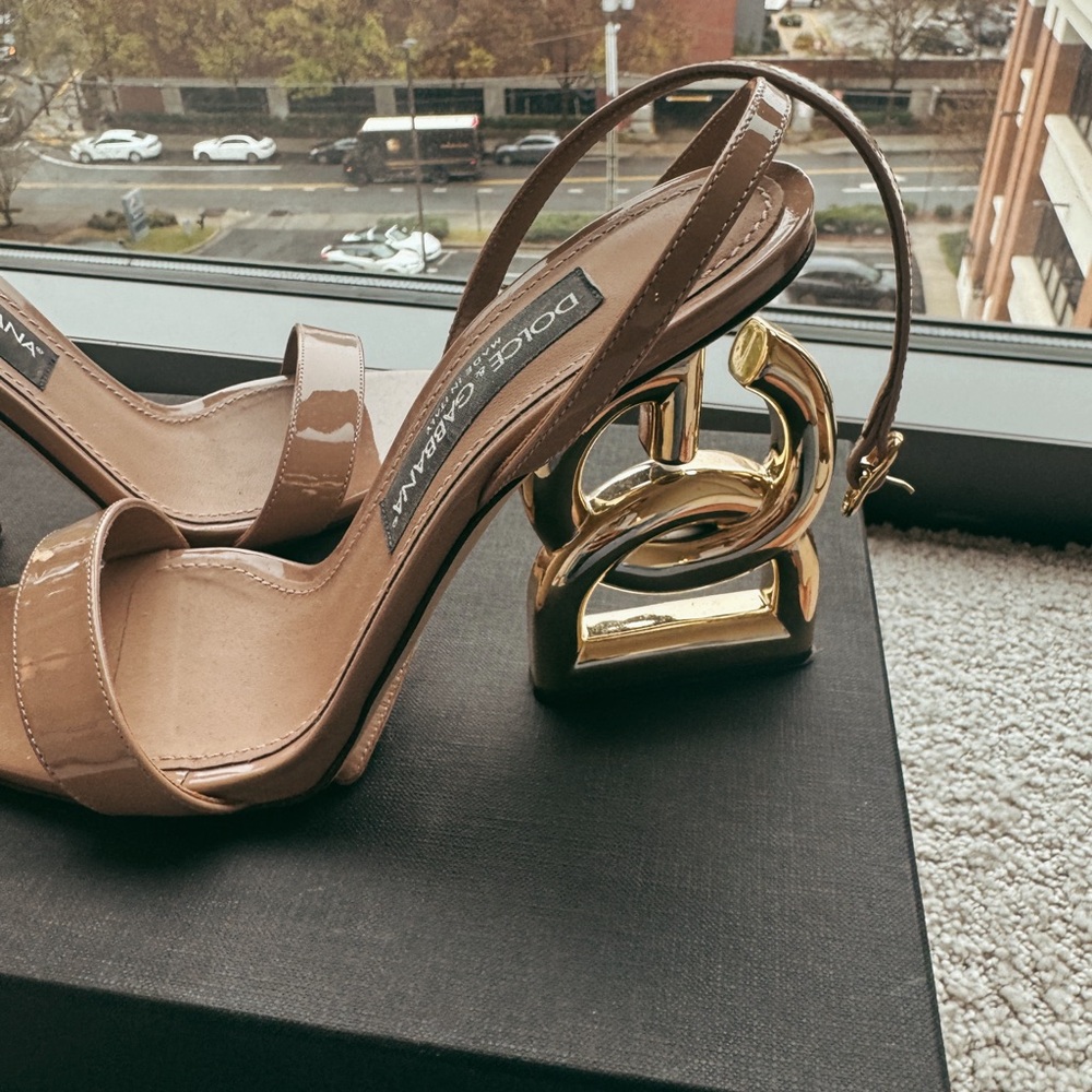 Dolce & Gabbana D&G Pop Kiera 105mm Tan and Gold Women's Heels
